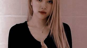Wallpaper by . ⋅ ˚̣- : ✧ Roseanne Park ⋅ ˚̣- : ✧