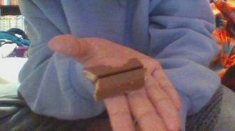 this is how i eat a kit kat lol