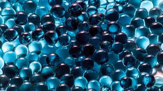 4k balls wallpaper
