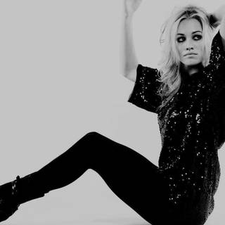 Yvonne Strahovski wallpaper