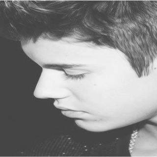 Wallpaper of justin bieber 2013