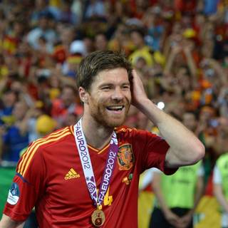 Xabi alonso wallpaper