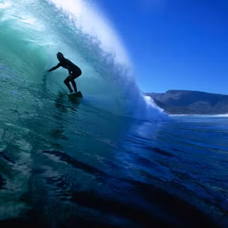 HD surfing wallpaper
