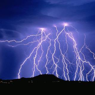 HD lightning wallpaper