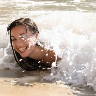 Wallpaper beach girl