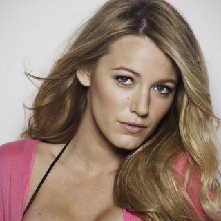 Blake Lively wallpaper