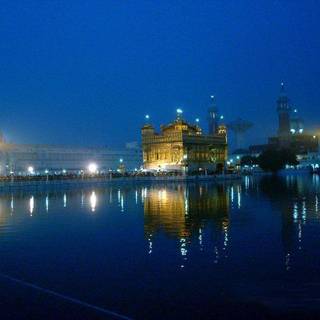 Old golden temple wallpaper