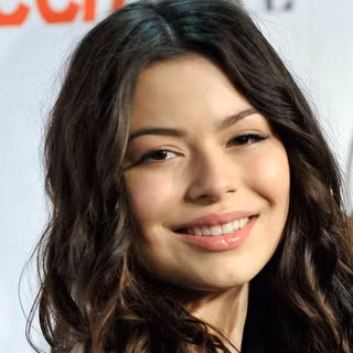 Miranda Cosgrove wallpaper