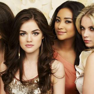 Pretty Little Liars desktop wallpaper