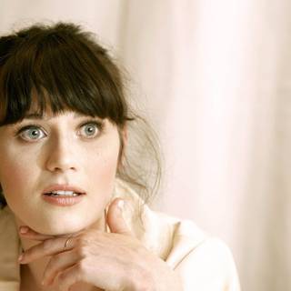 Zoey deschanel wallpaper