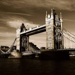 London Bridge wallpaper
