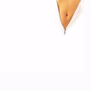 White desktop wallpaper