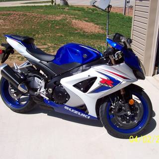 Suzuki GSXR 1000 2015 wallpaper