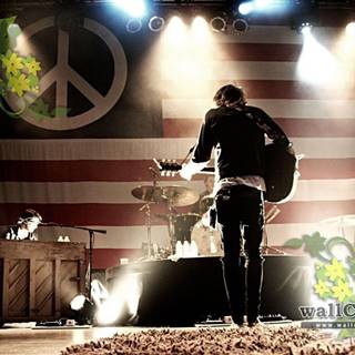 Never shout never wallpaper