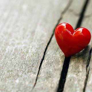 Red heart wallpaper