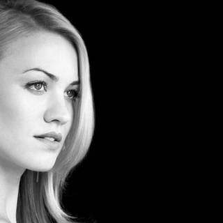 Yvonne Strahovski HD wallpaper