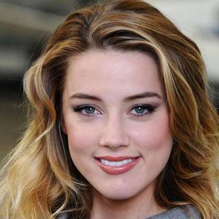 Amber Heard wallpaper