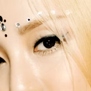 Falling in love wallpaper