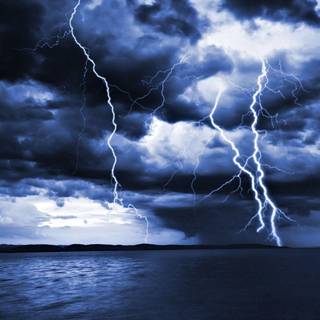 Free thunderstorm wallpaper