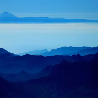 Ubuntu blue wallpaper