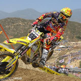 Suzuki dirtbike wallpaper