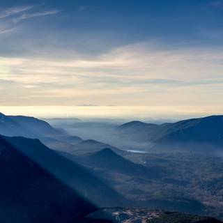 Misty mountains wallpaper