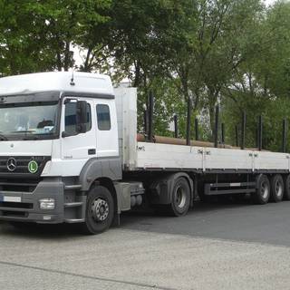 Mercedes Axor wallpaper