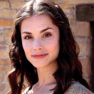 Charlotte Riley wallpaper