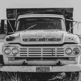 Vintage truck wallpaper