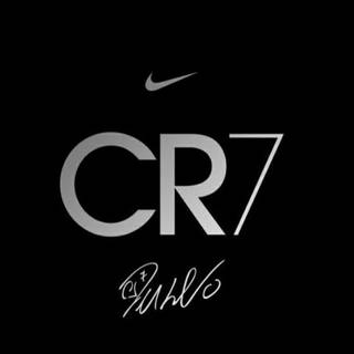 Cristiano Ronaldo black wallpaper