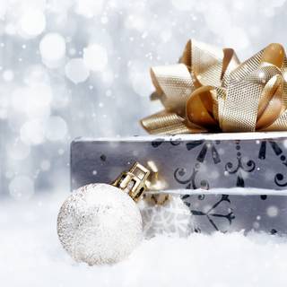 Gold Christmas gift wallpaper
