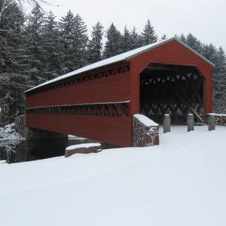 Winter covered bridges wallpaper