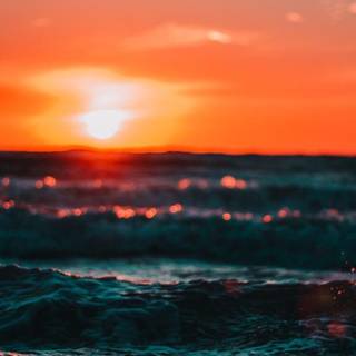 Water and sunset wallpaper