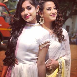 Alisha Panwar phone wallpaper