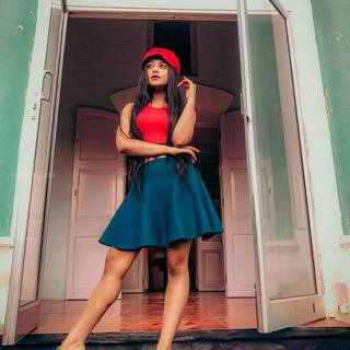 Pallavi Mukherje phone wallpaper