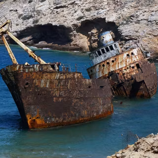 Sunken ship wallpaper