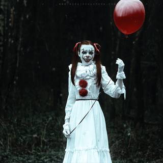 Girl Pennywise wallpaper