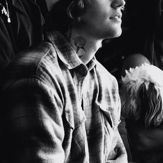 Justin Bieber black and white wallpaper