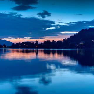 Autumn night lake wallpaper