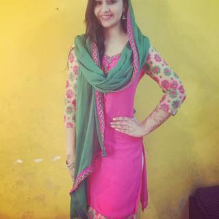 Sanaya Pithawalla wallpaper