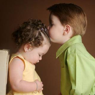 Kids couple wallpaper