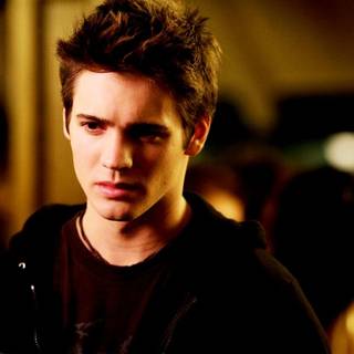 Elena and Jeremy Gilbert wallpaper