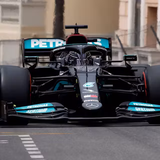 Lewis Hamilton Mercedes 2021 wallpaper