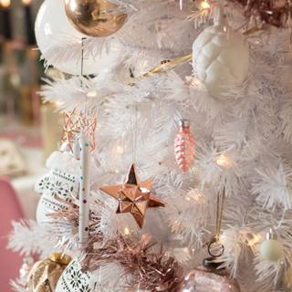 Rose gold and white Christmas wallpaper