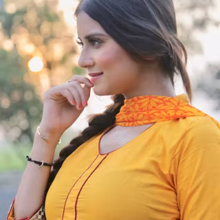 Akansha Sareen wallpaper