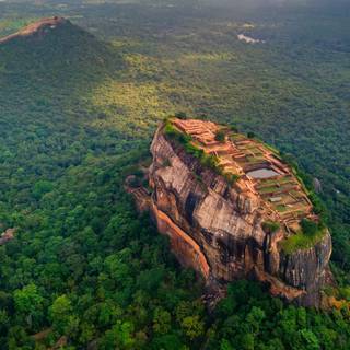 Sigiriya Lion Rock wallpaper