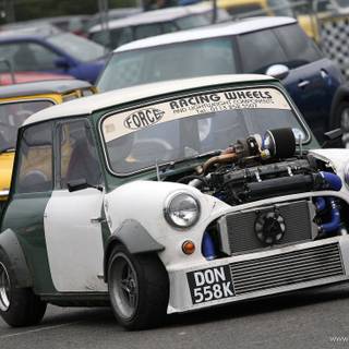 Old Mini Cooper wallpaper