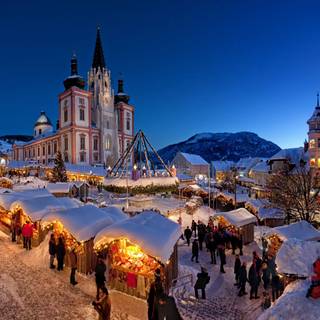 4k Christmas city wallpaper