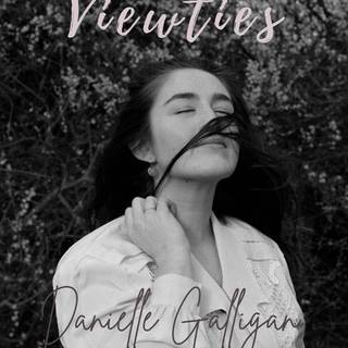 Danielle Galligan wallpaper