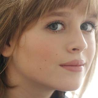 Lulu Wilson wallpaper